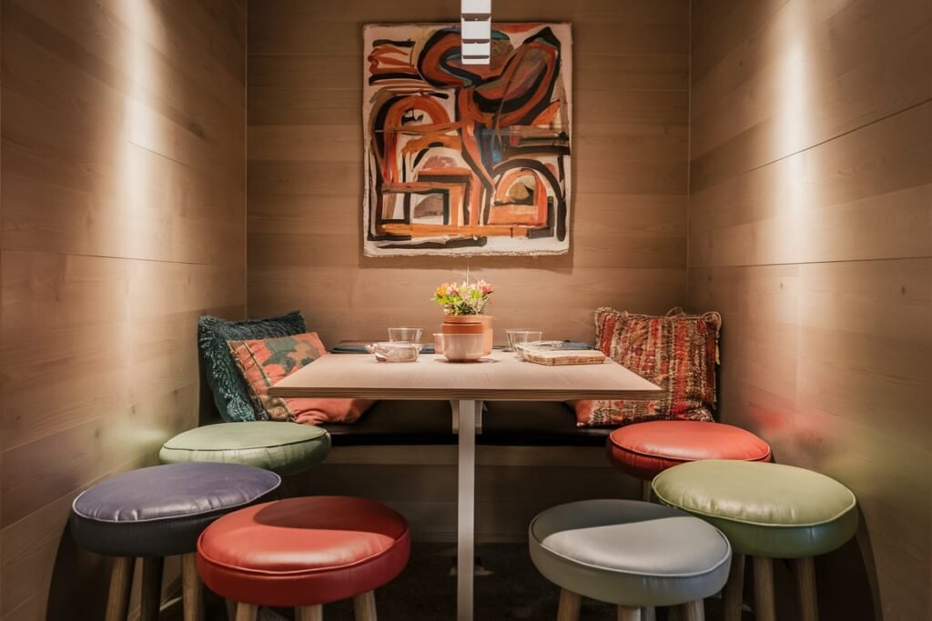 Contemporary Small Dining Nook with Wall-Mounted Table
