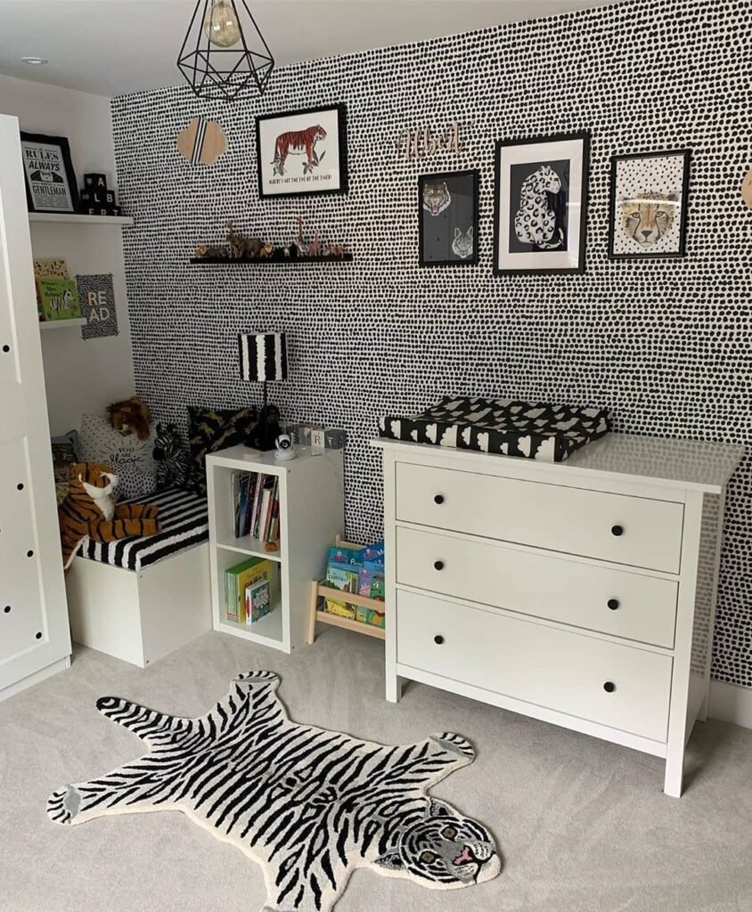 Bold & Playful Safari-Themed Kids’ Room
