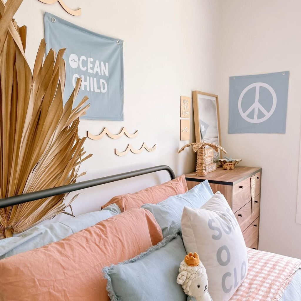 Coastal-Inspired Toddler Bedroom with a Relaxed Vibe
