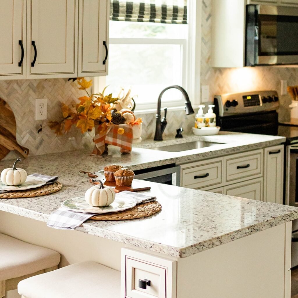 Cozy Farmhouse Kitchen with Fall-Inspired Decor
