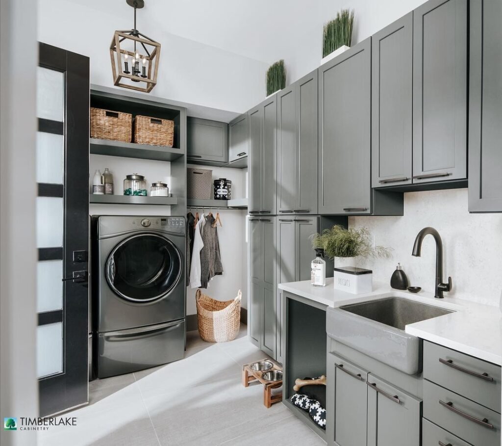 Sophisticated and Functional Laundry Room Design
