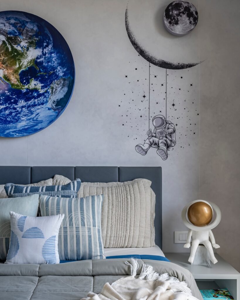 Space-Themed Bedroom for Future Astronauts
