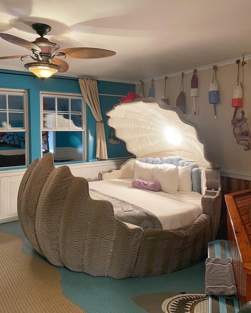 Underwater Fantasy A Unique Seashell-Themed Bedroom
