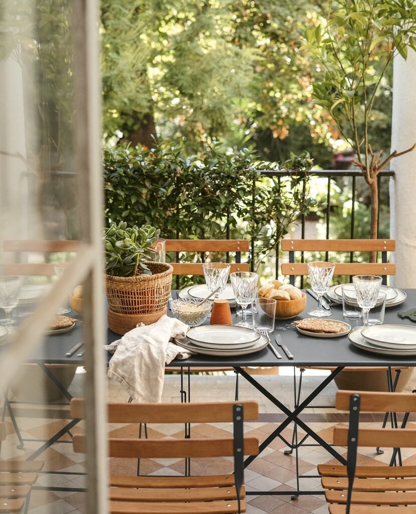 Charming Balcony Dining Escape
