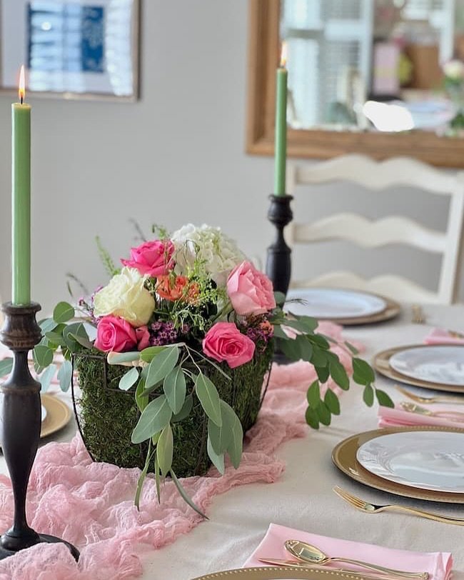 Elegant Spring Floral Centerpiece for a Charming Tablescape
