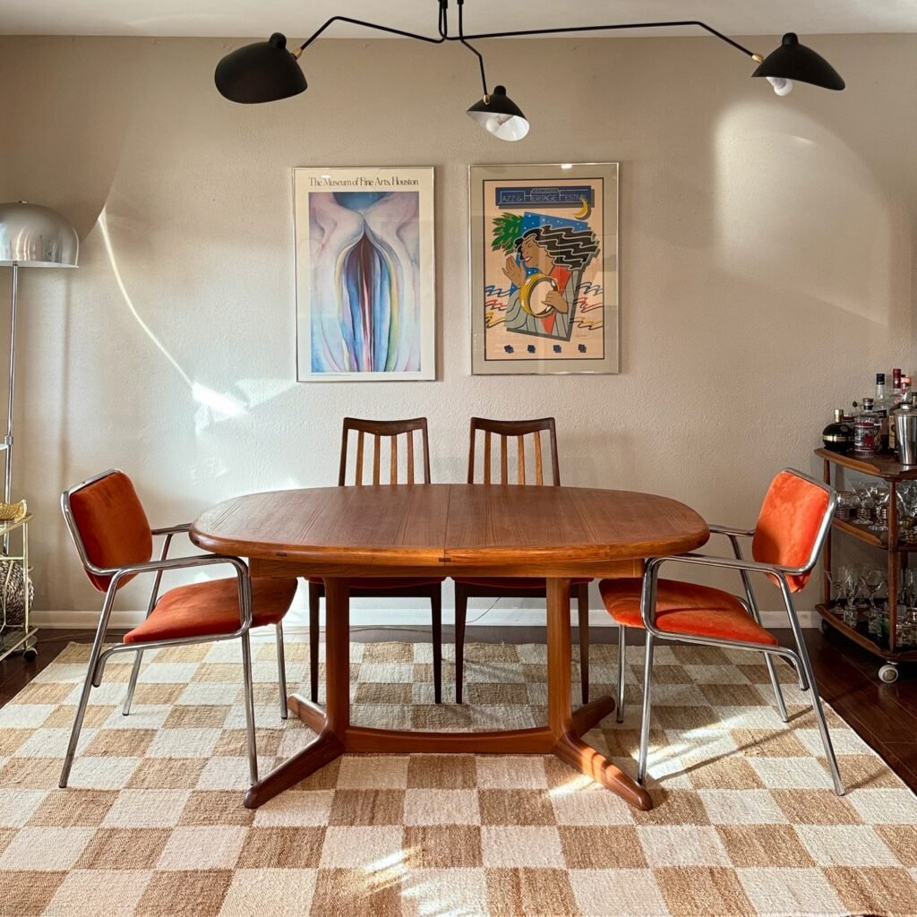 Mid-Century Modern Dining Room Timeless Elegance with a Retro Touch
