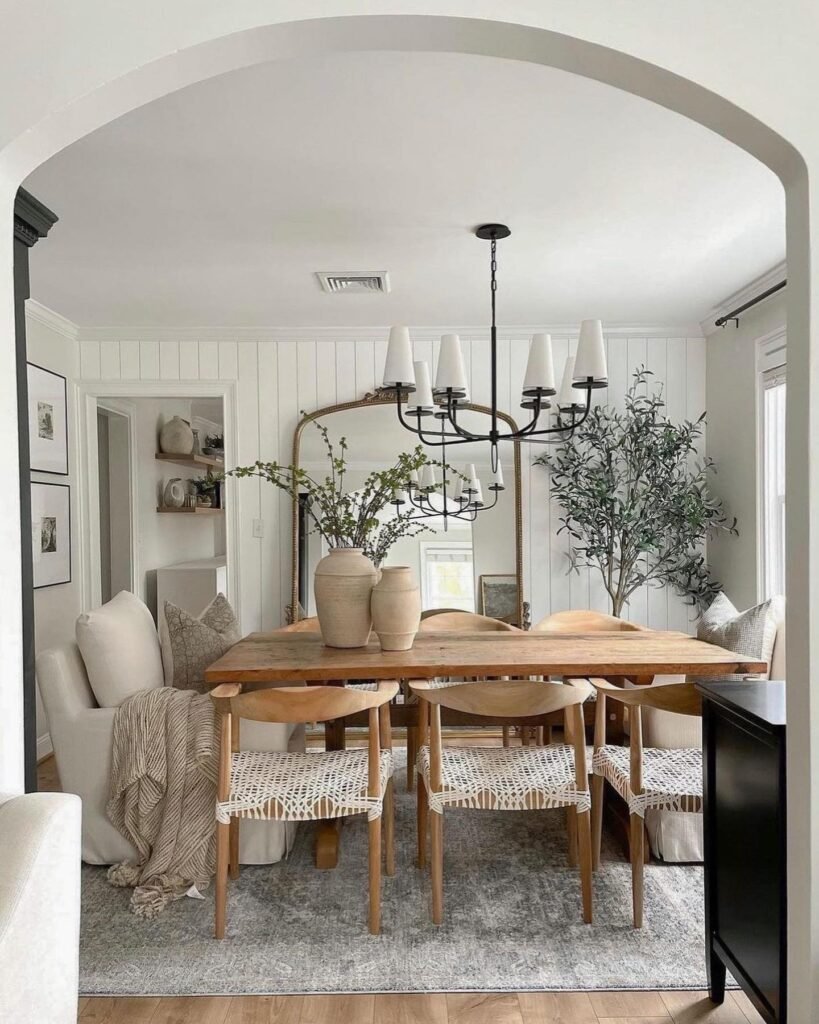 Modern Rustic Charm A Cozy & Elegant Dining Space

